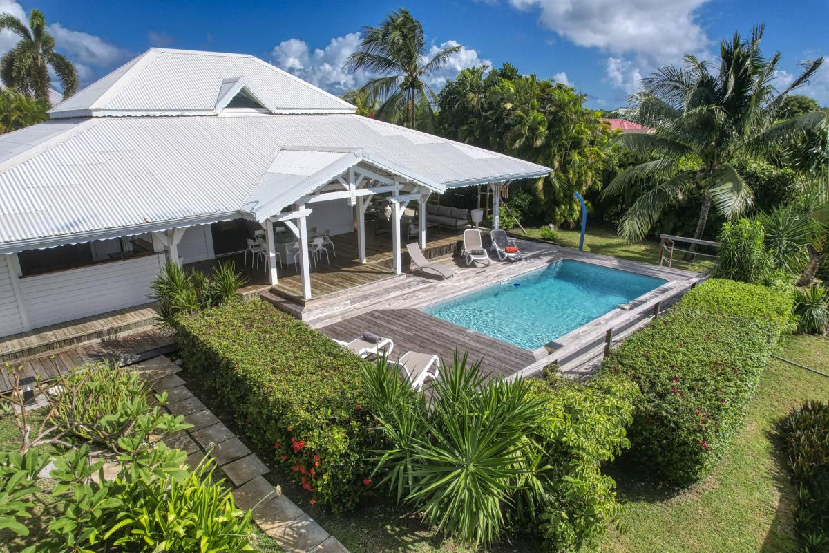 35.Location Villa piscine vue mer Sainte Anne Guadeloupe_Vue ensemble
